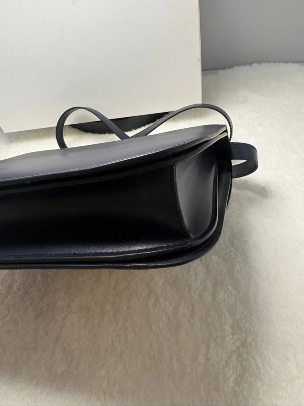 Celine Medium Classic Bag with Gold Hardware - Picture 3 of 10